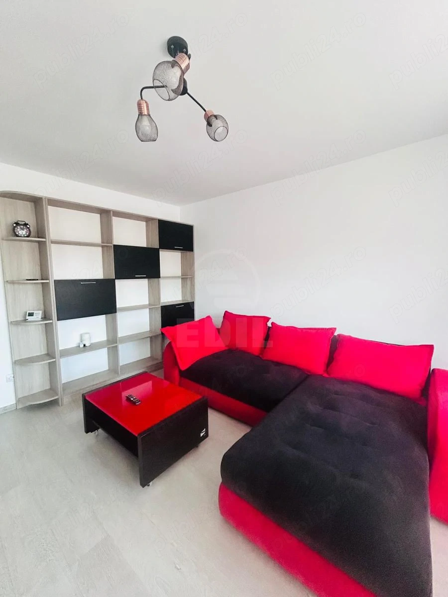 Apartament de 2 camere, semidecomandat, zona Teilro