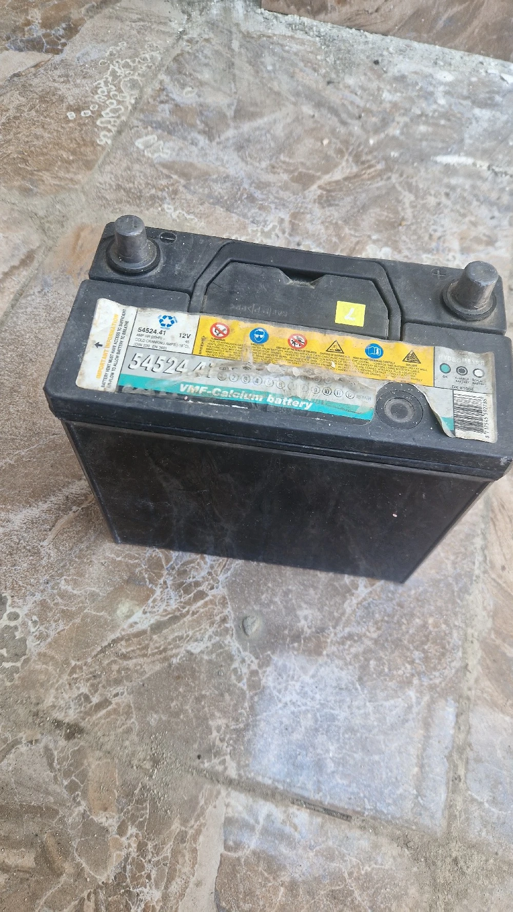 Baterie auto VMF Calcium 12V 45Ah — fără întreținere