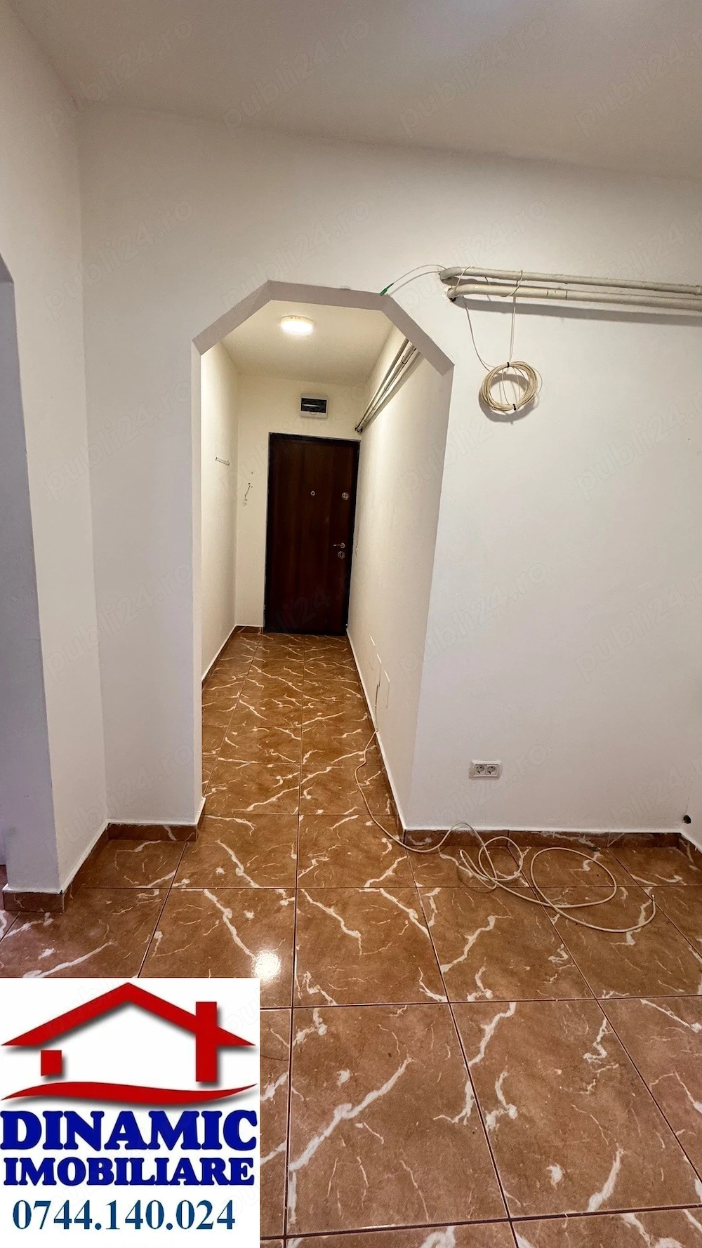 Apartament 3 camere, decomandat   Str. 1 Decembrie, Dărmănești