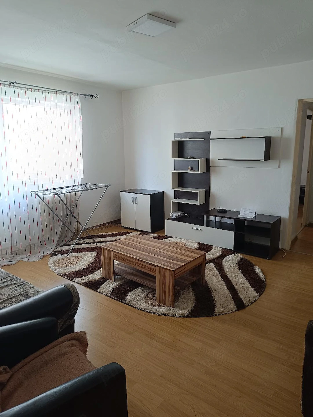 Apartament 2 camere et 2