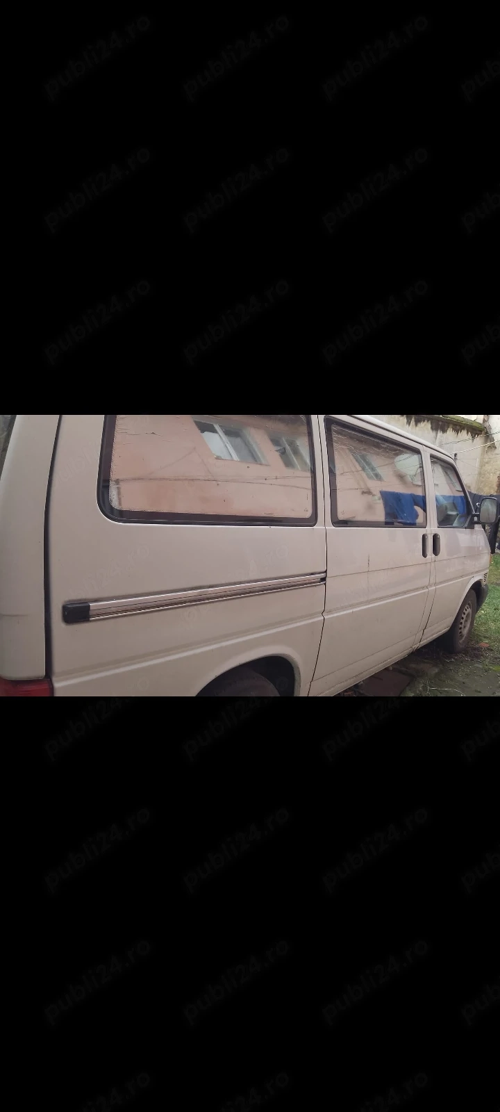 Vând urgent microbuz T4 8+1 locuri 2001