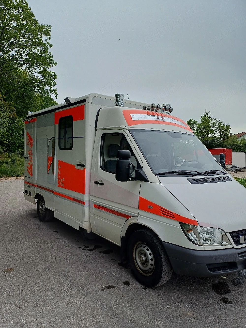De vinzare Autoutilitată 3,5t 