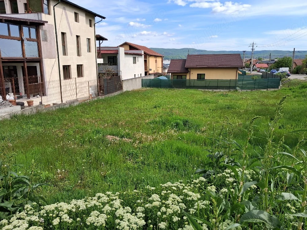 Vand teren in zona Copacelu
