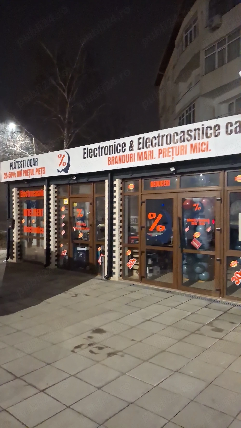 De închiriat spațiu comercial 200mp sau se poate împărți în 120mp și 80mp Calea Națională 57