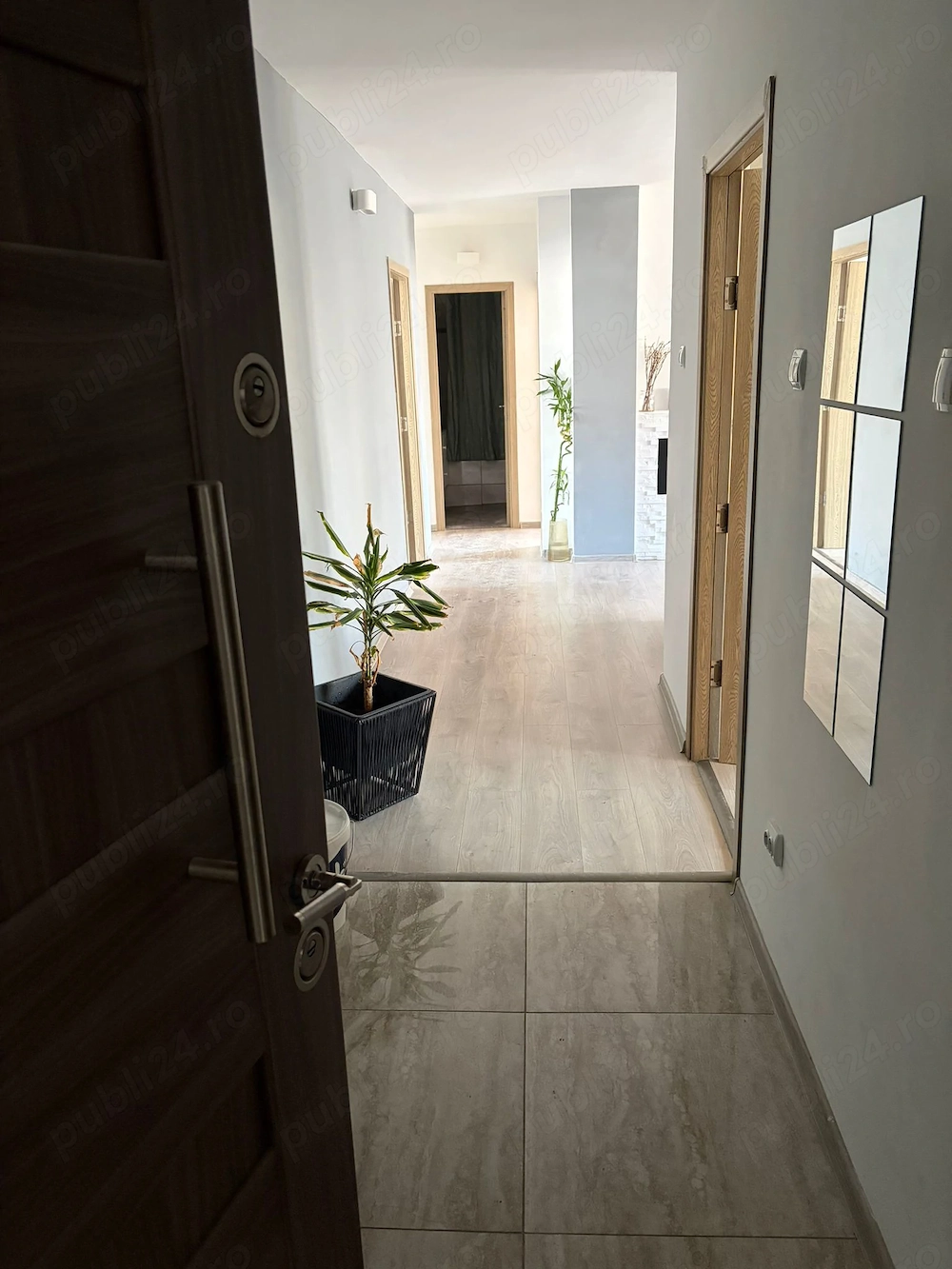 Inchiriez apartament spatios zona ultracentrala