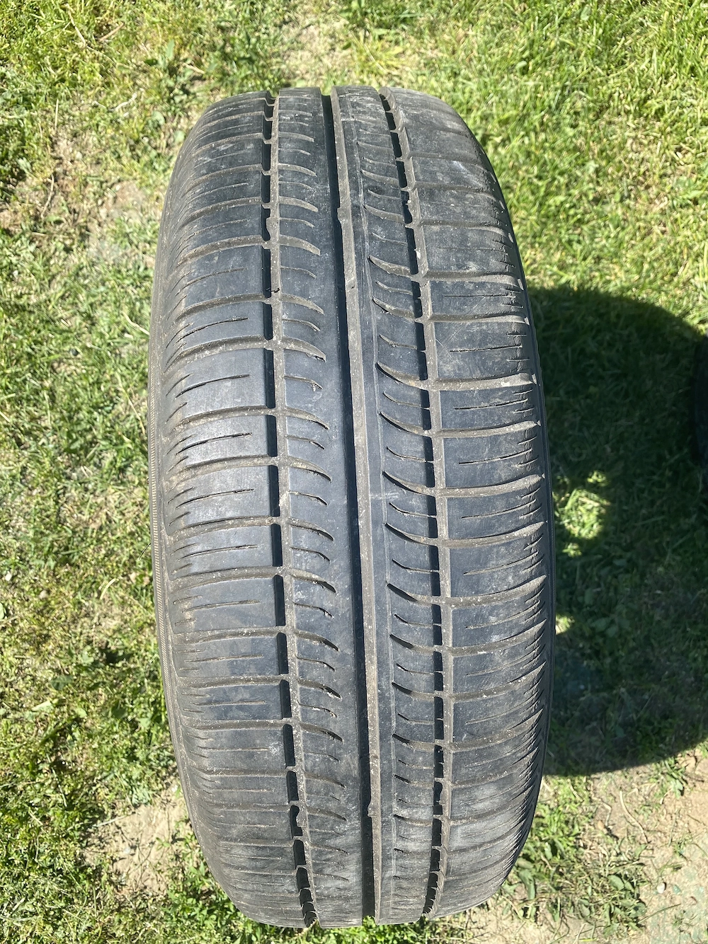 Set 4 anvelope cu jante 185/65 R15