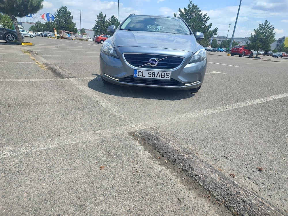 Volvo V 40