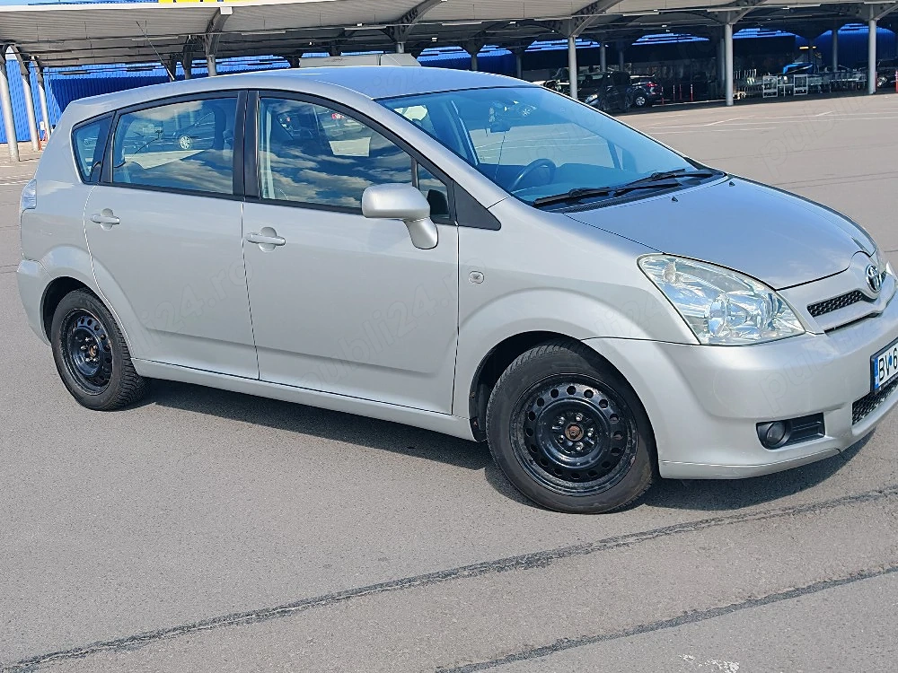 Toyota corola verso 7 locuri 