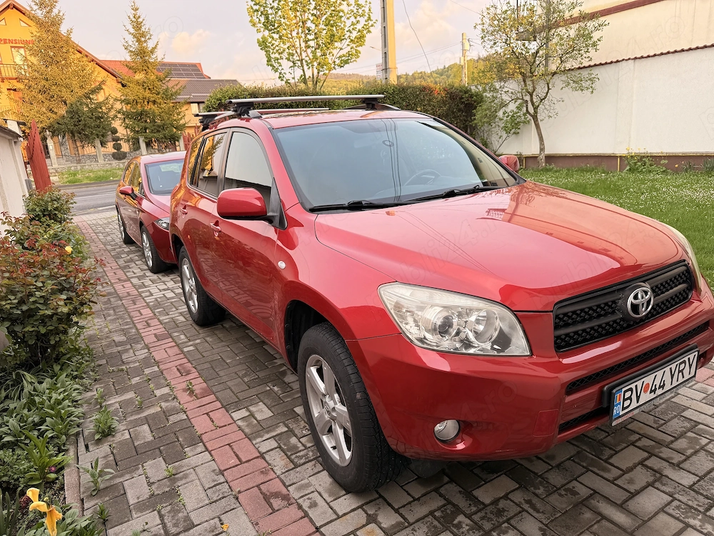 Toyota RAV4 2008 Benzina   Tracțiune 4x4   Foarte bine întreținută   Bare Plafon