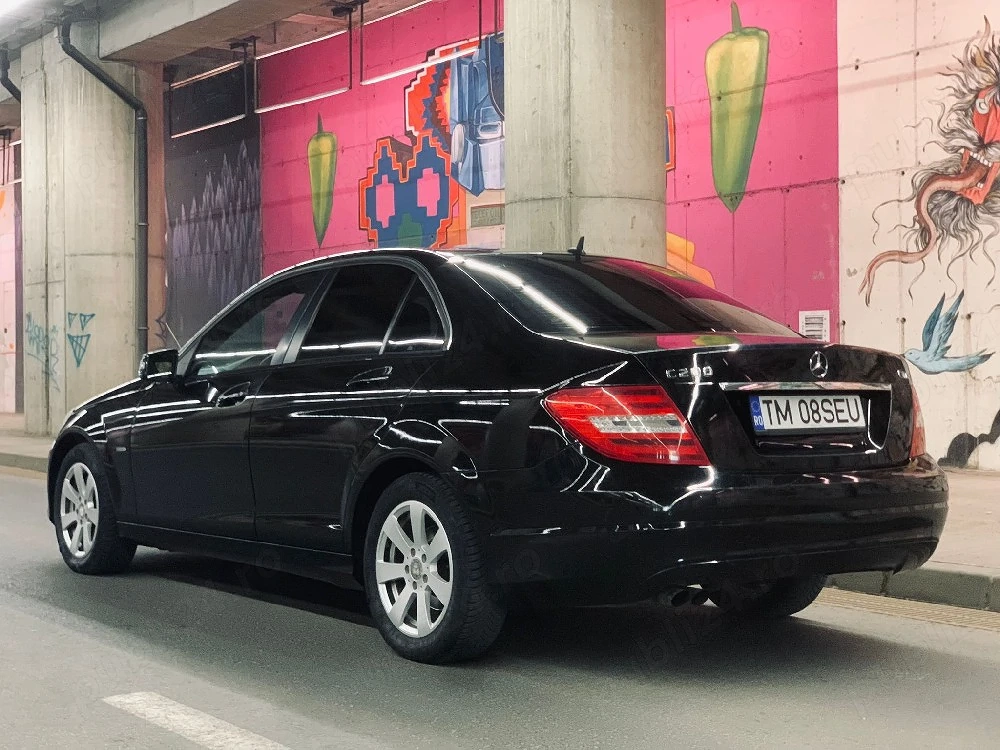 Vând Mercedes C200 