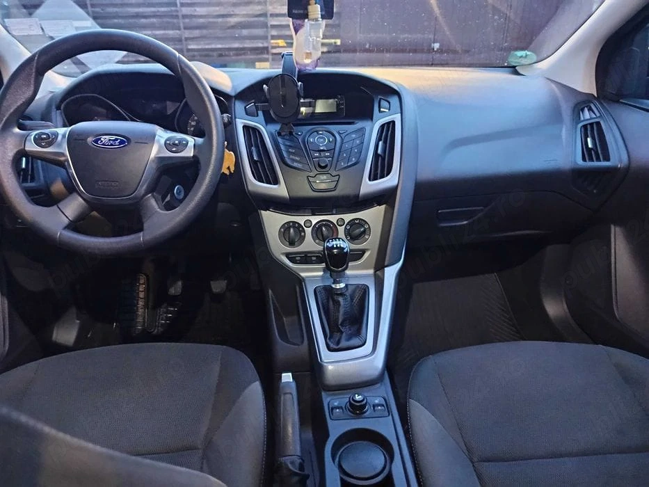 Vând Ford focus mk3 2011