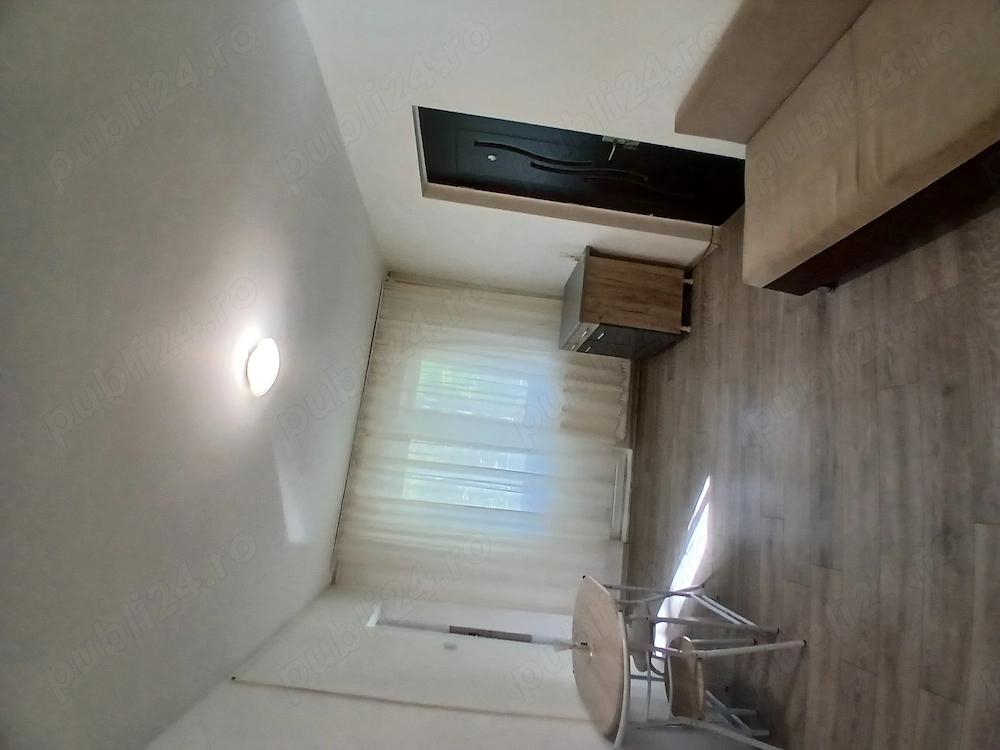 Apartament de inchiriat - 2 camere semidecomandat, zona Dacia