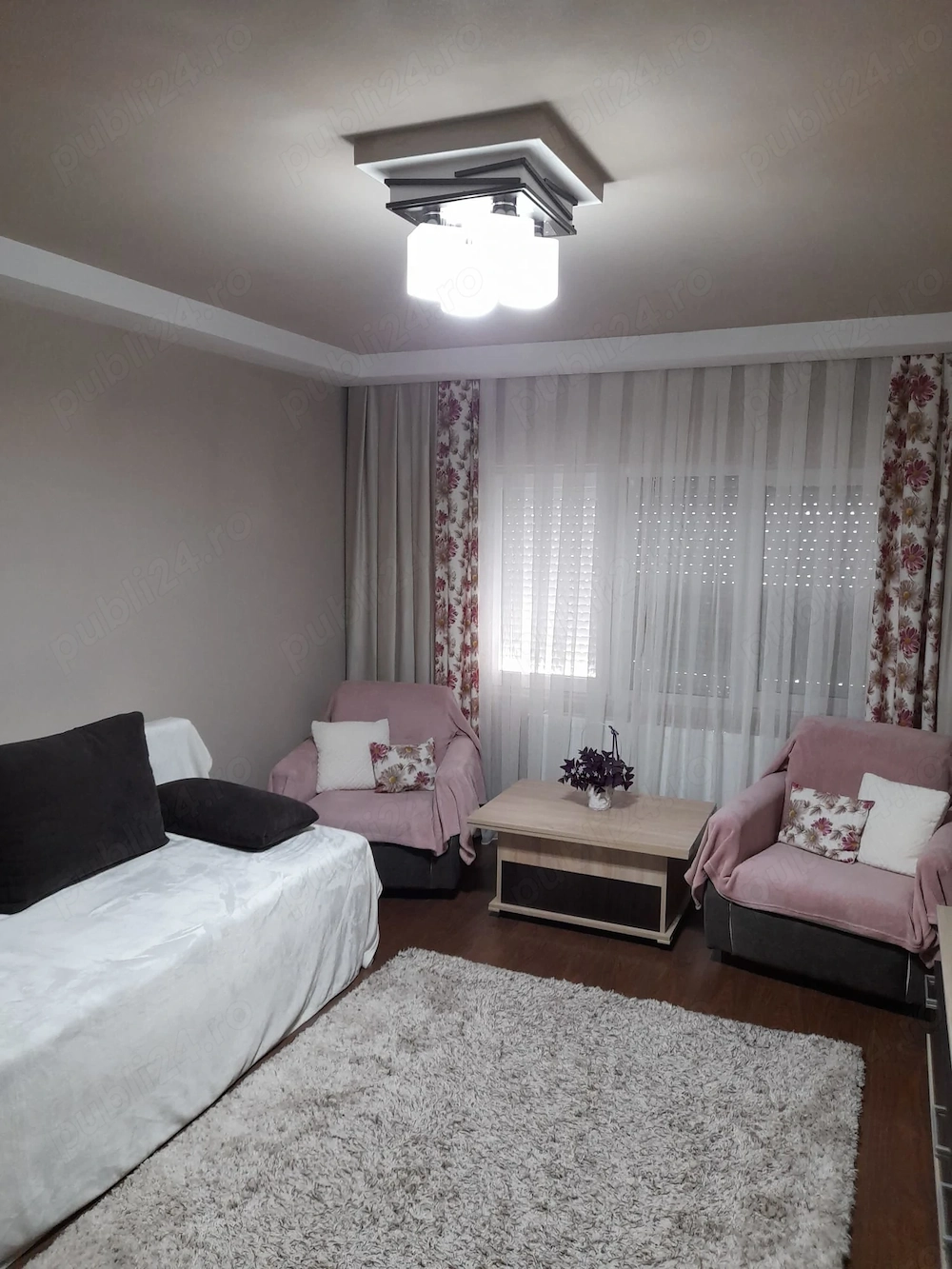 Garsoniera cu o camera de vanzare in zona Nufarul