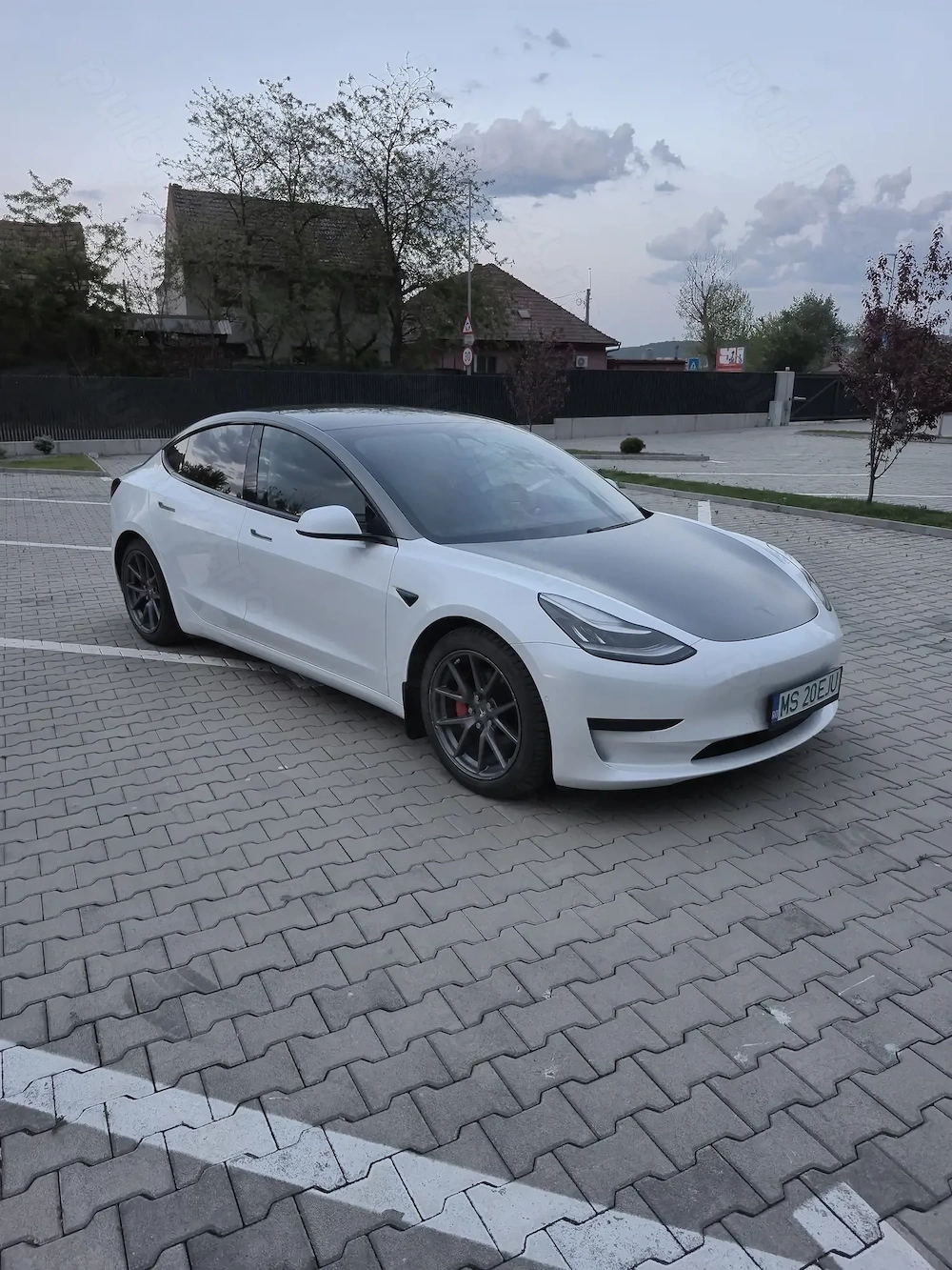 tesla model 3sr+