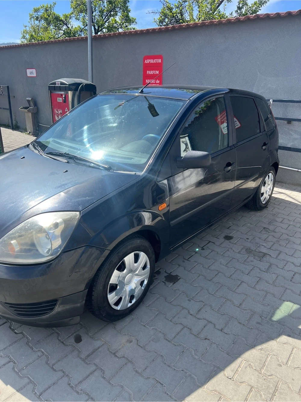 Vând Ford Fiesta 