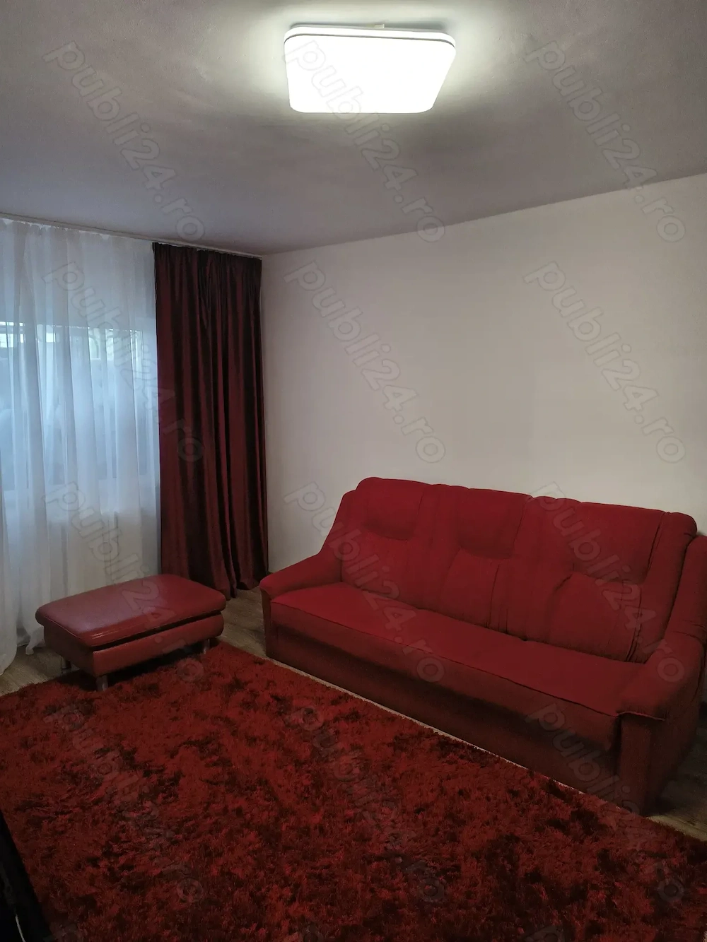 Vând apartament 4 camere decomandat 