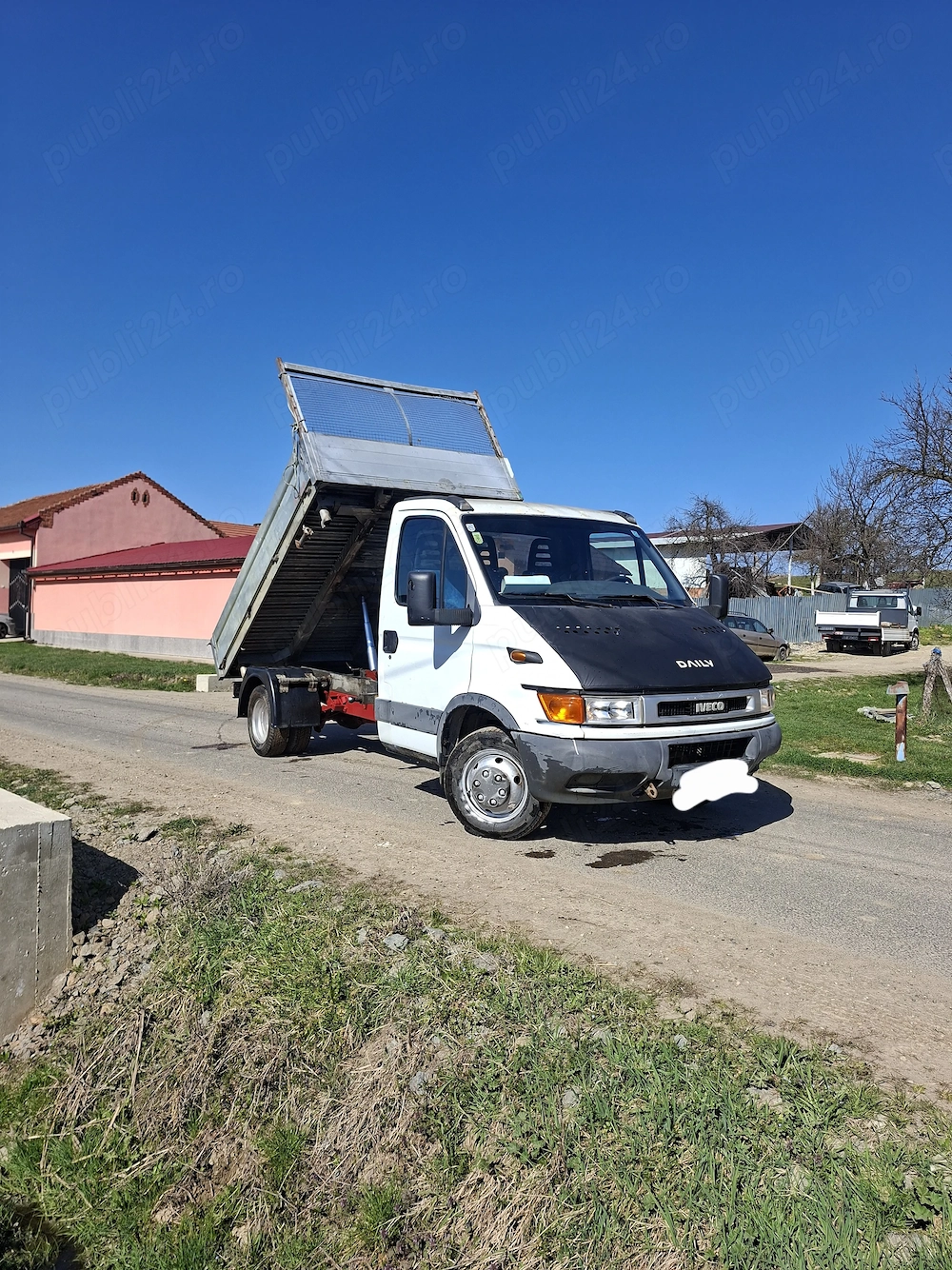 Vand iveco daily 35c11 basculabil pe 3 parti