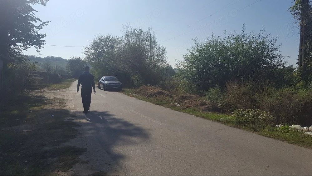 vand teren extravilan - 4500mp - comuna Isvoarele judetul Giurgiu