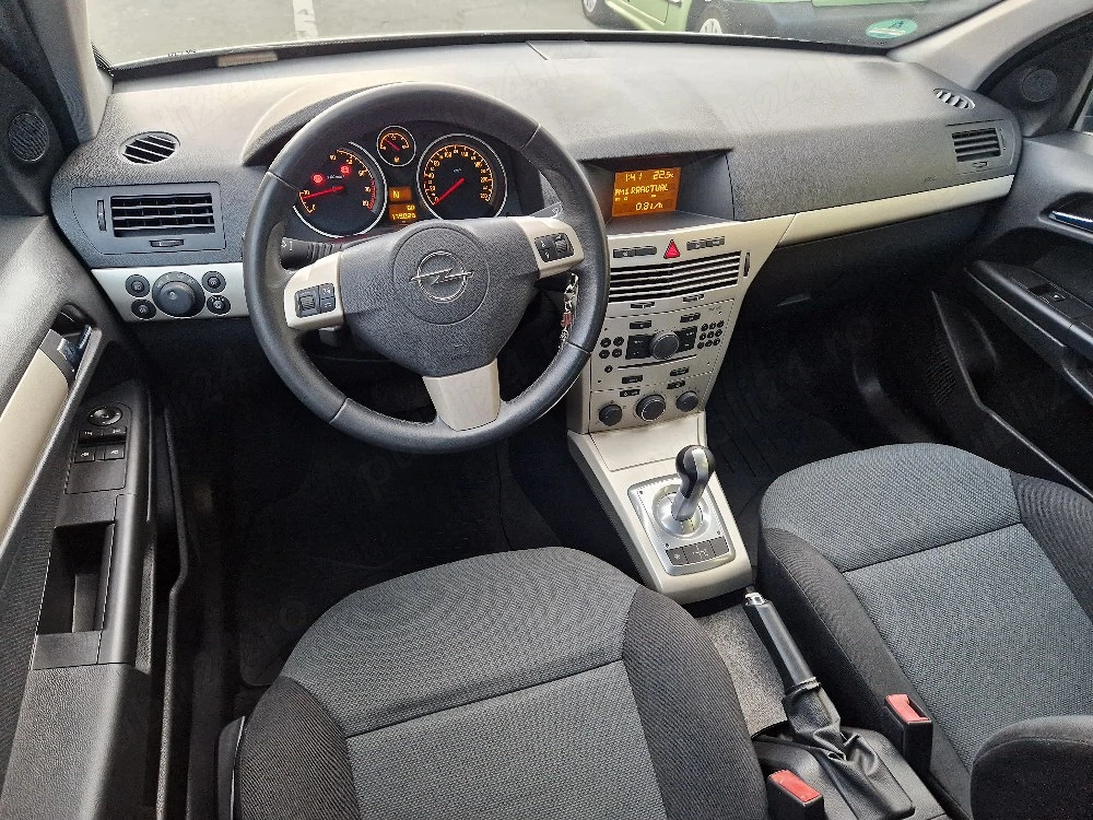 Opel Astra H 1,6i  Automat Easytronic 