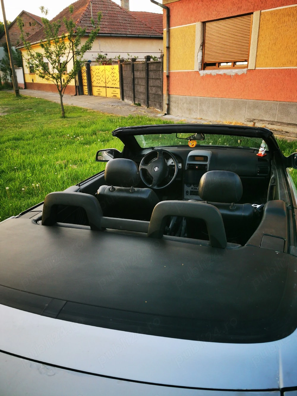 Vând Opel Bertone 1.8 16v cabrio