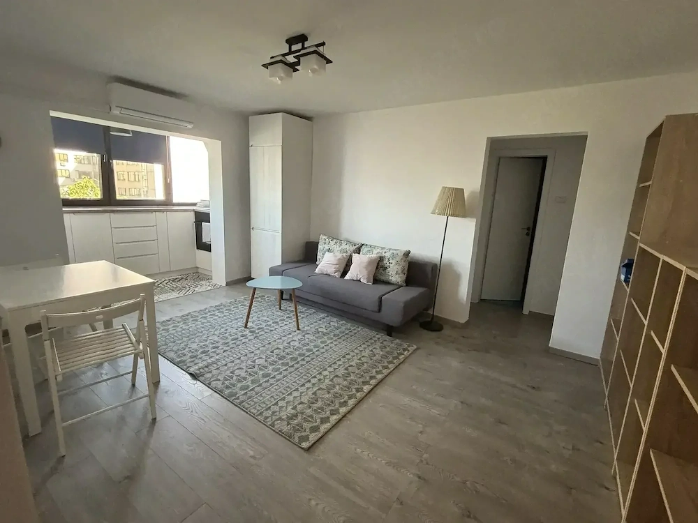 De inchiriat apartament 3 camere zona Gh Lazar