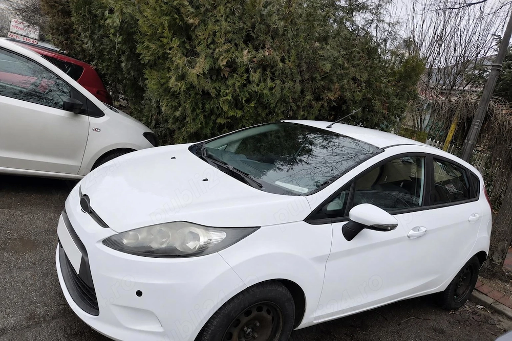 Vanzare ford fiesta 2009 consum 5,6 l 100 km