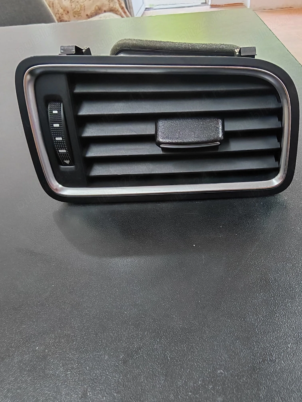 Grila ventilatie dreapta pentru Jetta MK6 2010-2015
