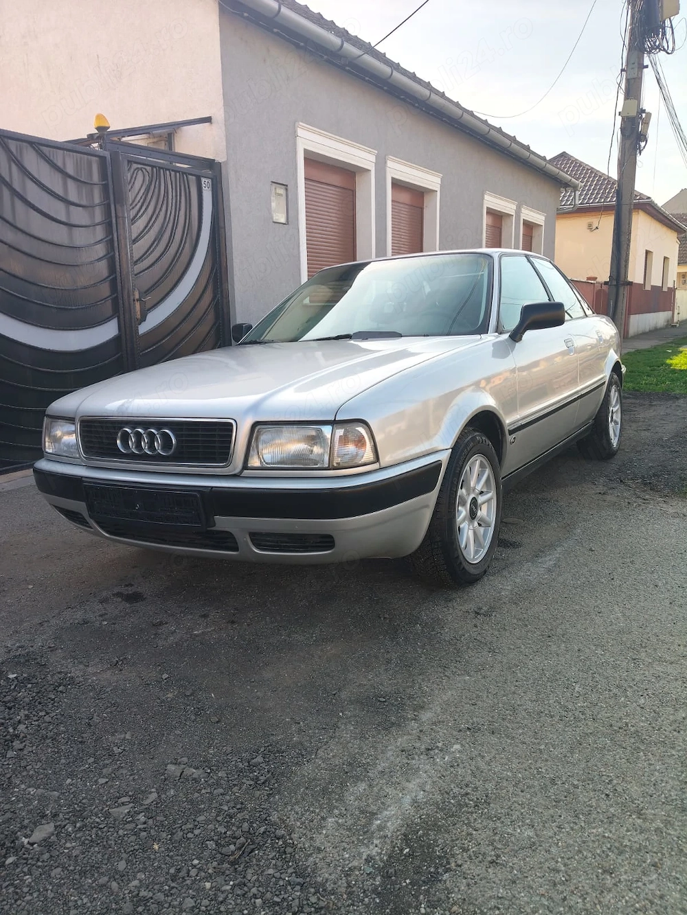 Vând Audi 80 2.0 benzina 1992