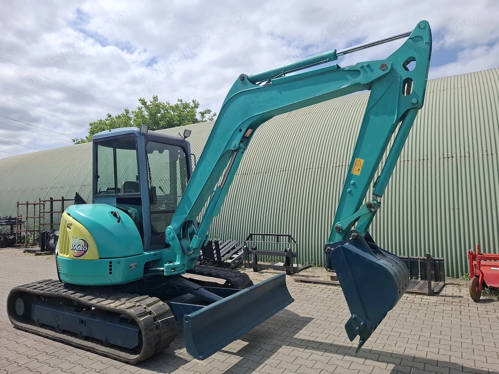Excavator folosit YANMAR VIO 50 cu cabina