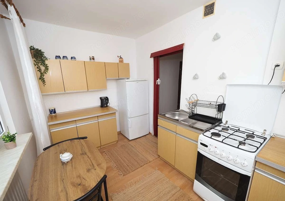Apartament cu 2 camere de inchiriat in zona Complex Studentesc