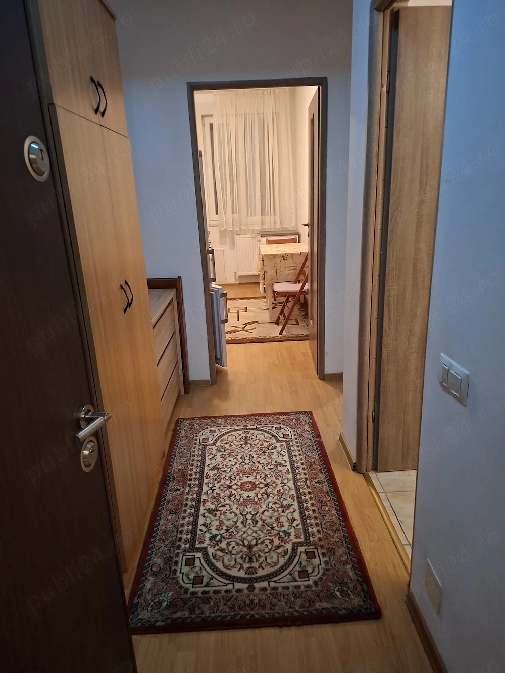 Dau în chirie apartament 1 cameră Florești zona Eroilor.