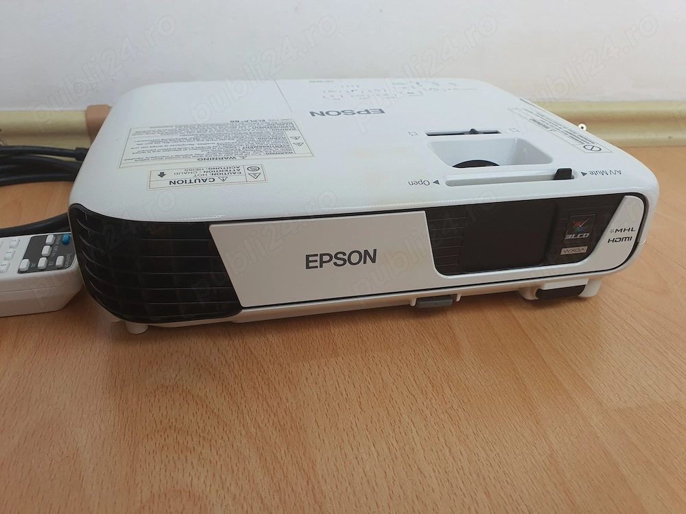Videoproiector Epson EB-W32