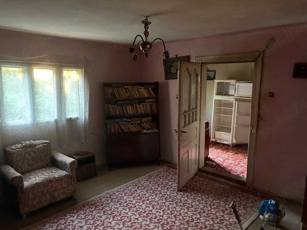 Teren si casa de vanzare!