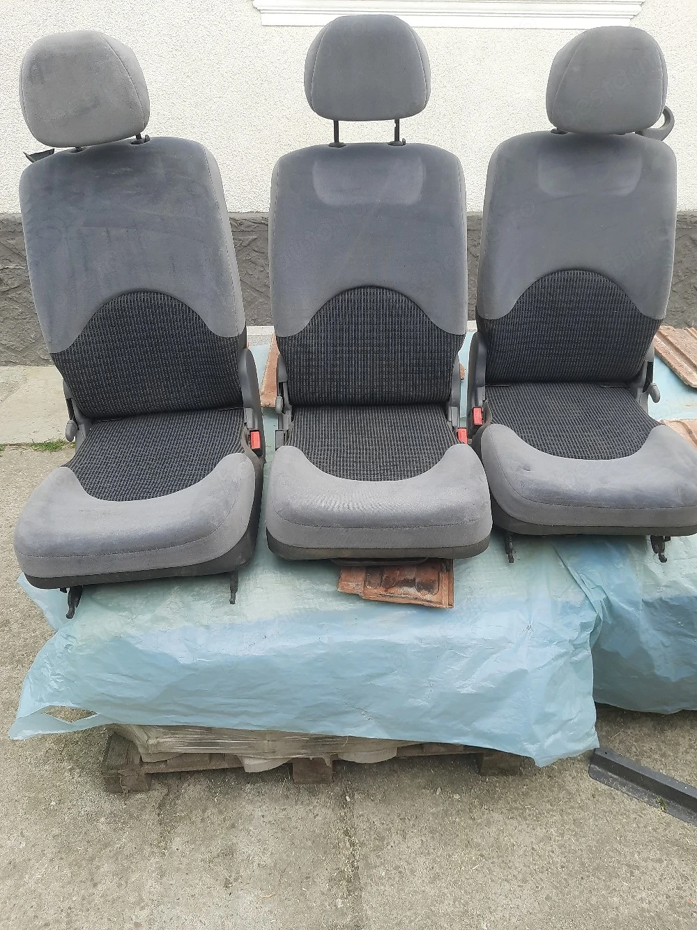 3 scaune spate,citroen,renault,demontabile usor,rabatabile,in stare buna