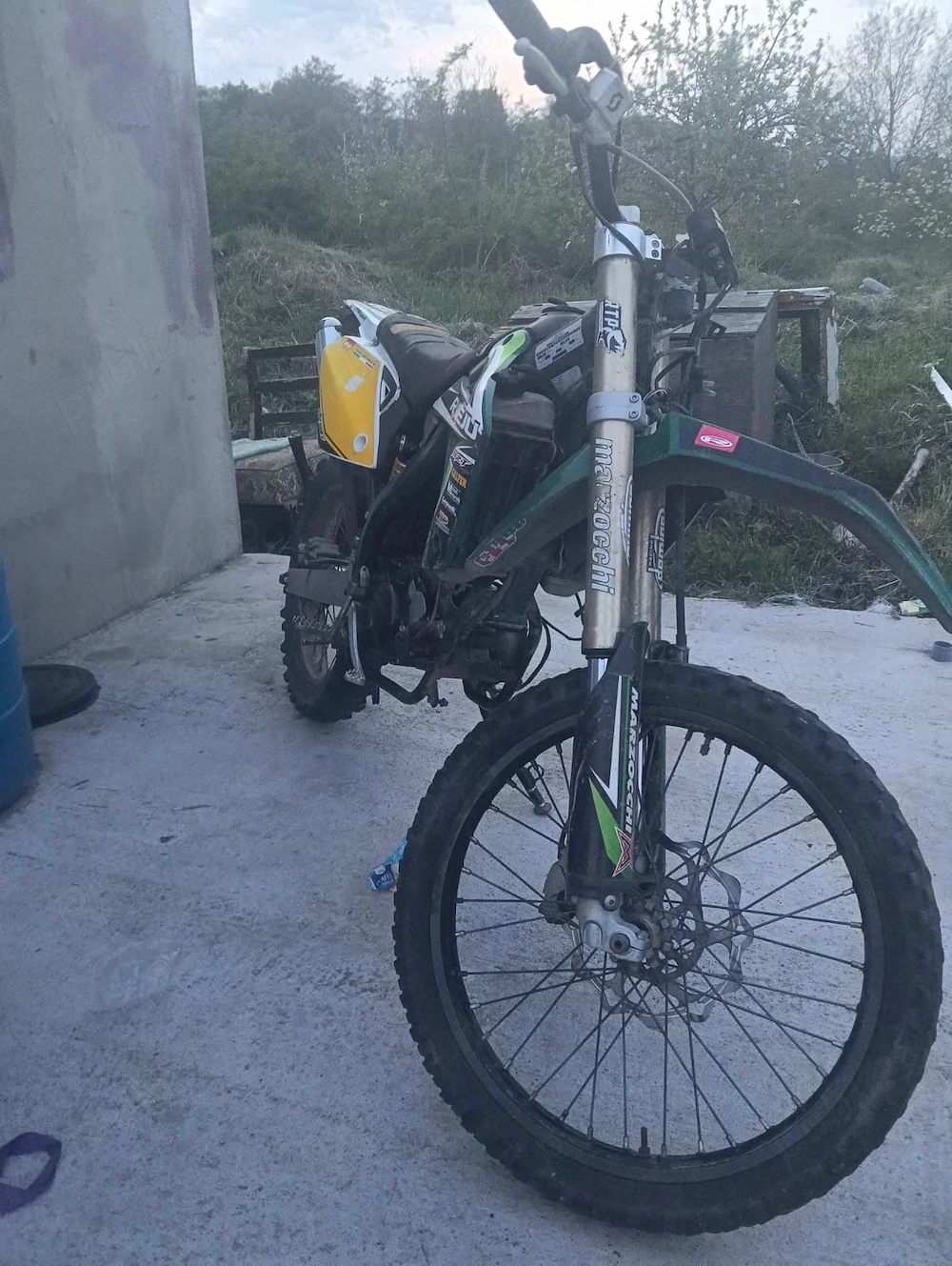 Vând cross 80 cc spart pistonu setu i nou 