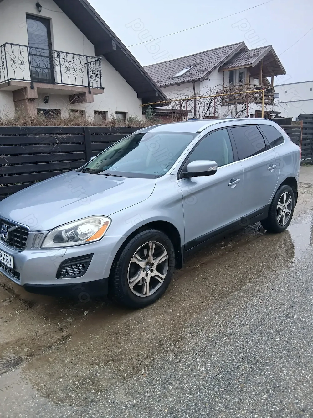 Vand sau schimb volvo xc 60 2.o diesel 2013