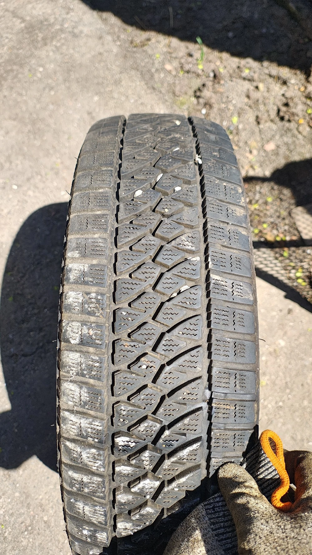 anvelope 195 70 r15c bridgestone