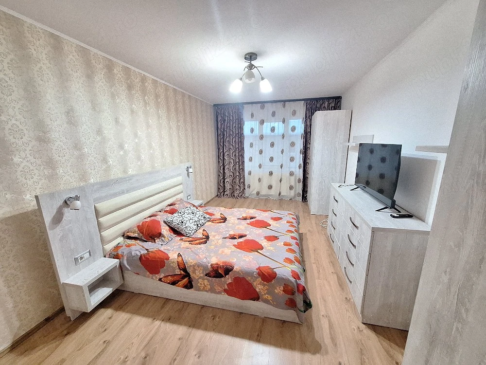 Închiriez apartament spațios Calea Moldovei,lângă Hotel Diana,parter,parcare inclusă