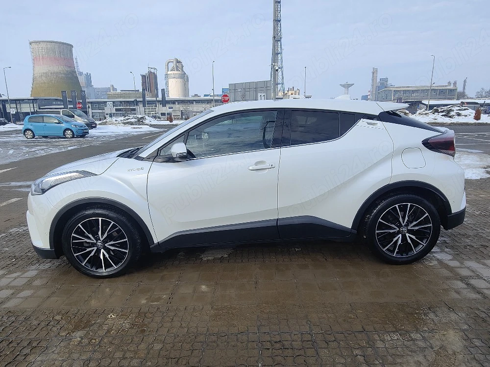 Toyota C-HR 1.8 hybrid, C-lassy, unic proprietar, 47400 km, full, service doar la toyota, garantie