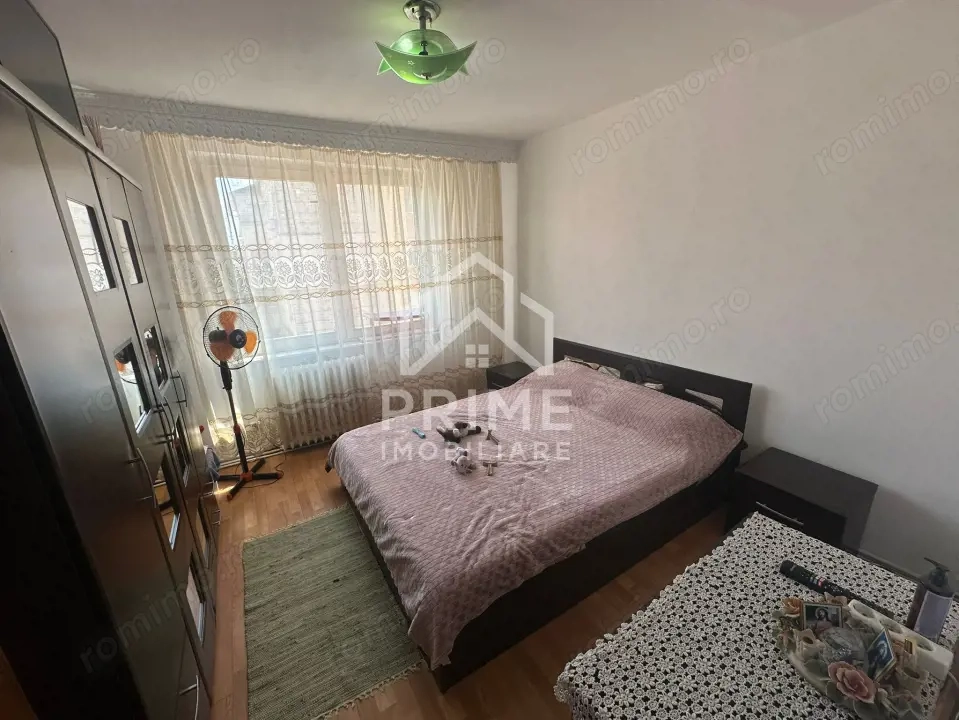 Apartament 3 camere, 77mp, zona Sebes