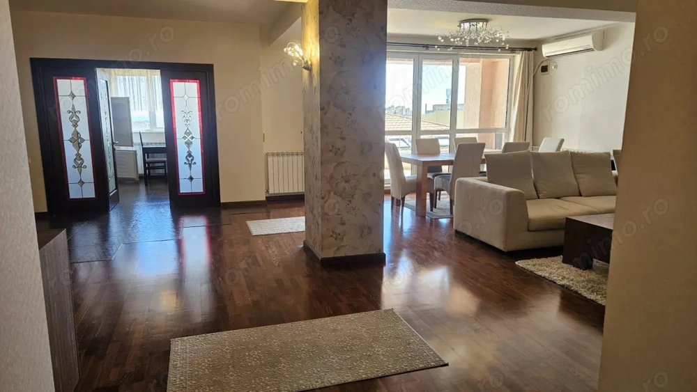 Apartament 3 camere, zona Peninsulara, vedere la mare, 180 mp