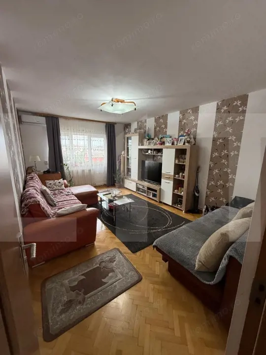 Apartament 3 camere, 53 mp, zona Girocului