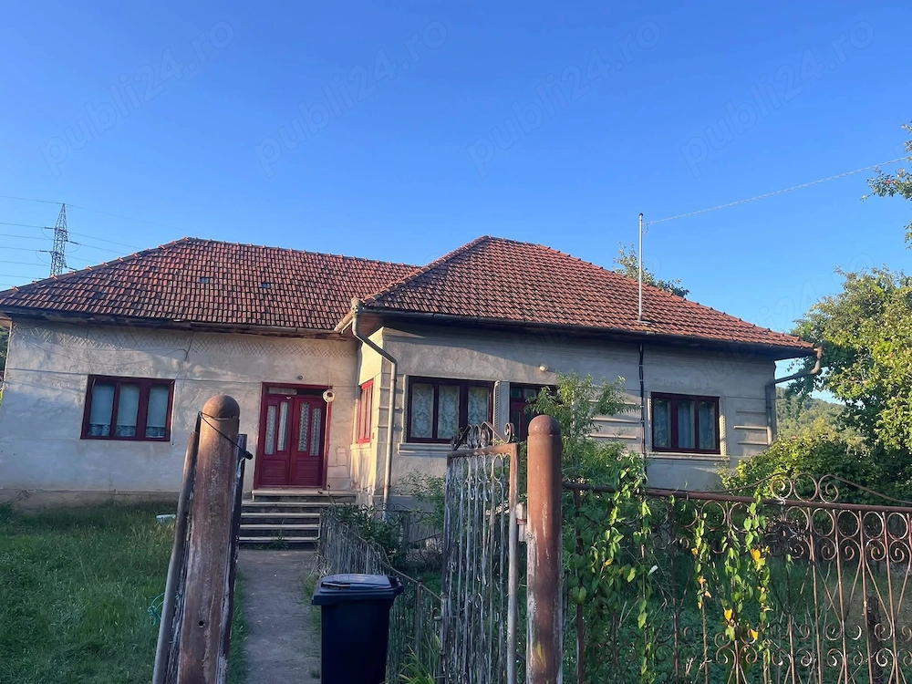 Vând casă Cainelu de sus