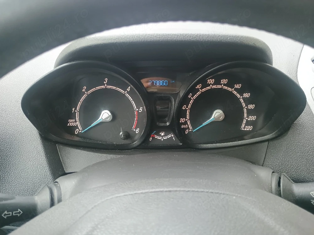 Ford transit courier 
