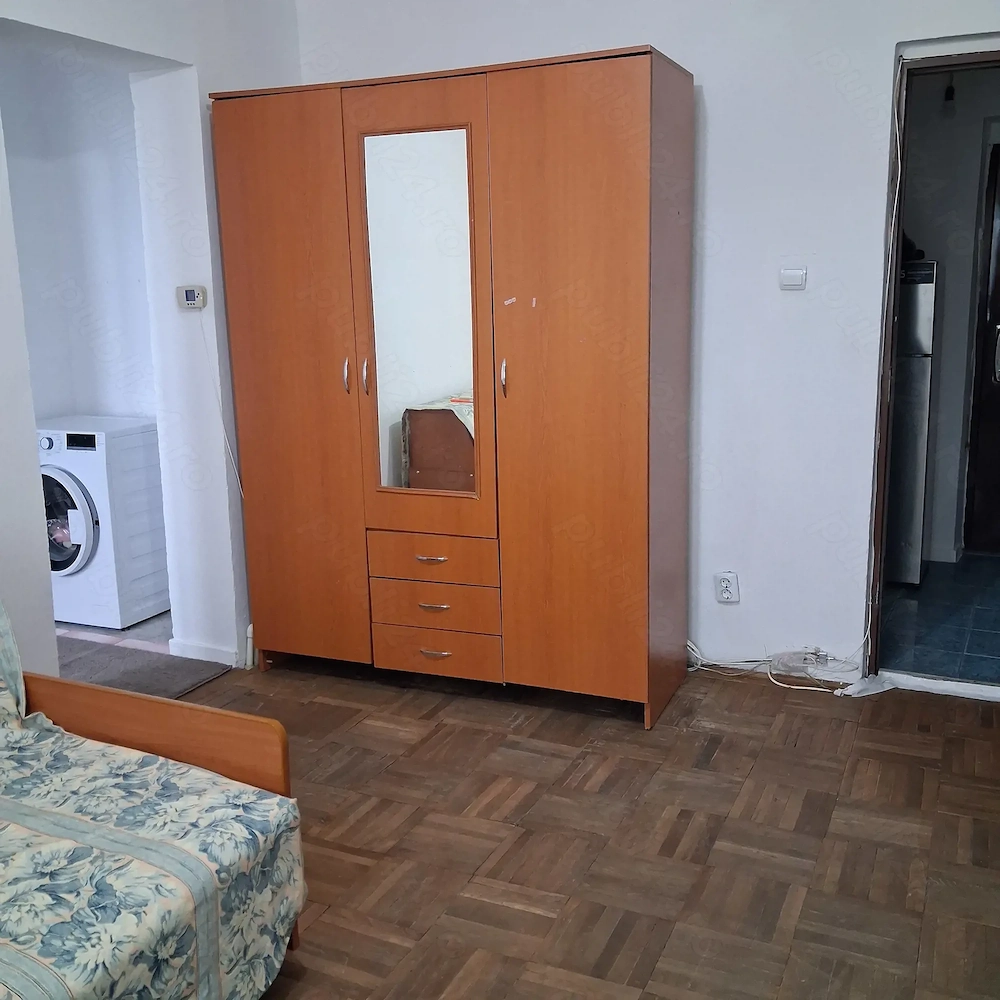Inchiriez apartament 2 camere,Caracal, Olt