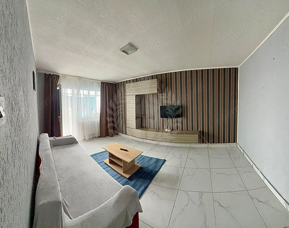//3 CAMERE//DECOMAMDAT// BULEVARDUL REPUBLICII//