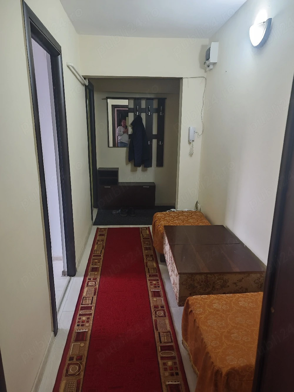 Inchiriez apartament cu 3 camere