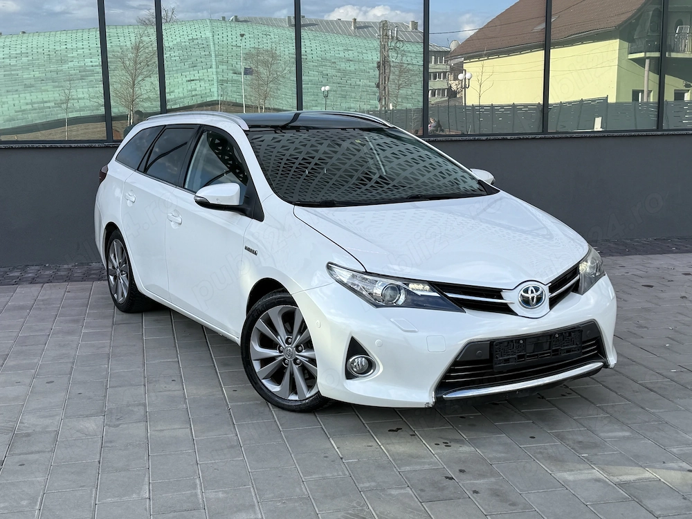 Toyota Auris 1.8 hibrid 