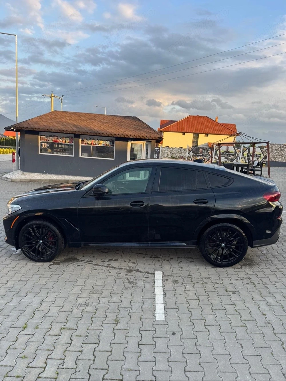 2022 bmw x6 x40i M