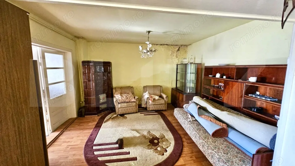 Casa 5 camere, 2 bucatarii, 140 mp, curte si gradina, zona Blaj